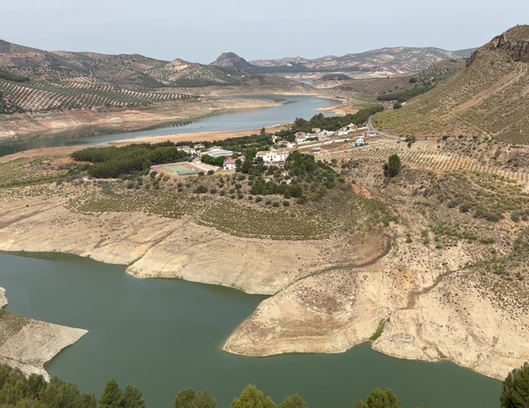 Vistas del río Genil en Iznájar