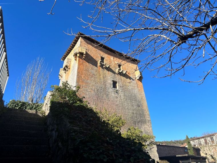 Torreón de Fernán González Covarrubias