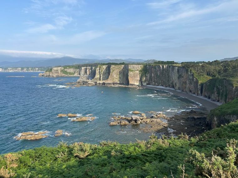 cabo busto acantilados costa asturiana