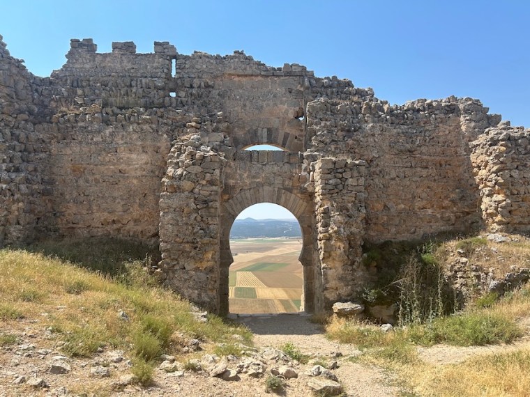 puerta califal castillo de gormaz