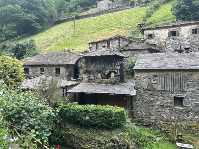 Conjunto etnográfico de Teixois