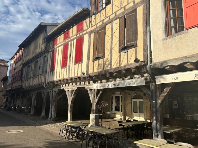 Plaza de Mirepoix sur deFrancia