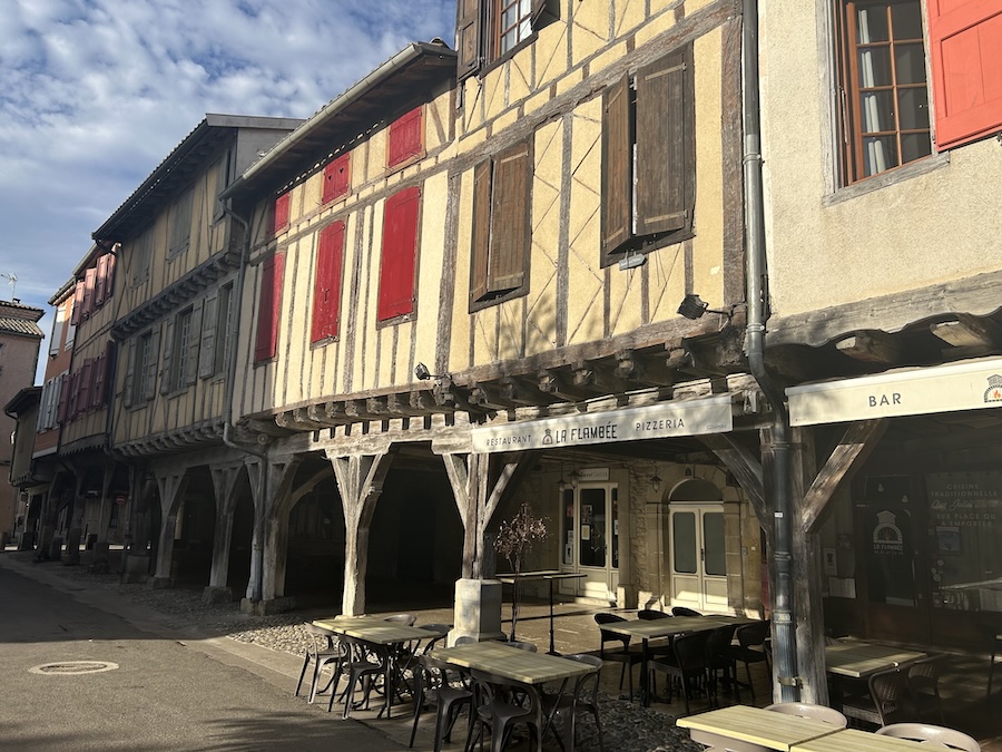 Plaza de Mirepoix sur deFrancia